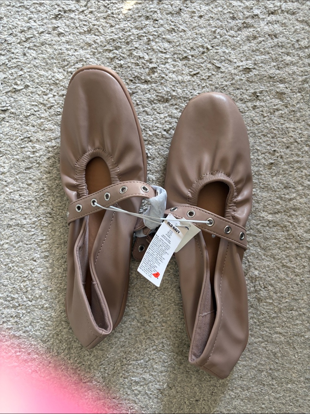Old Navy Taupe Women's Ballet Flats with Eyelet Strap